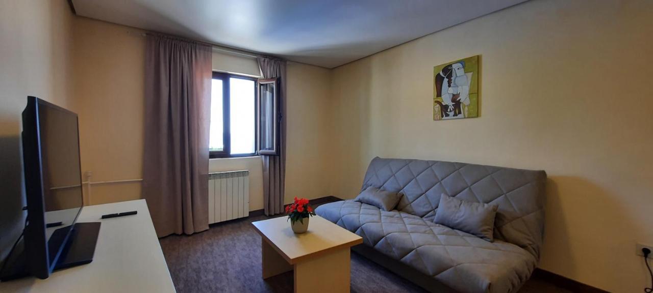 Ambassador Apartments Petrovac المظهر الخارجي الصورة