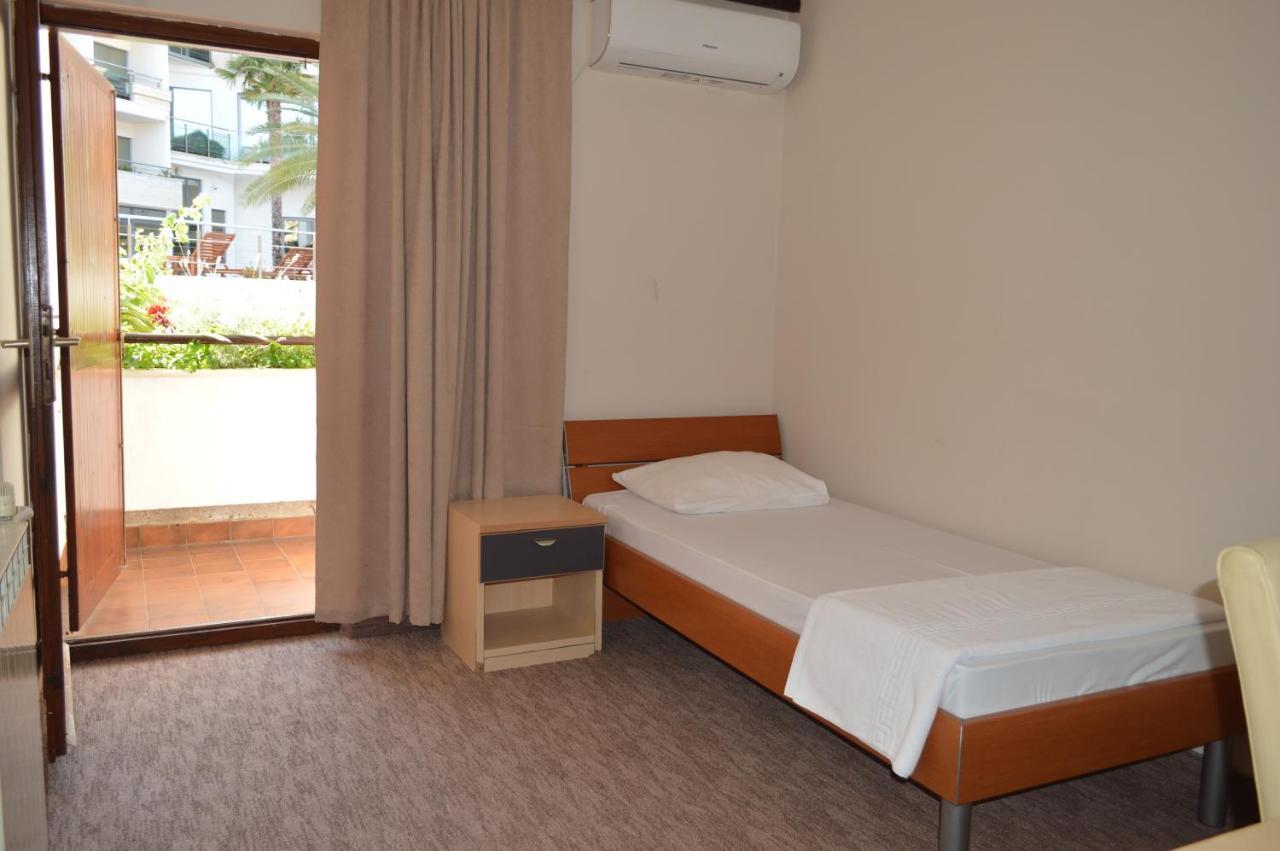 Ambassador Apartments Petrovac المظهر الخارجي الصورة