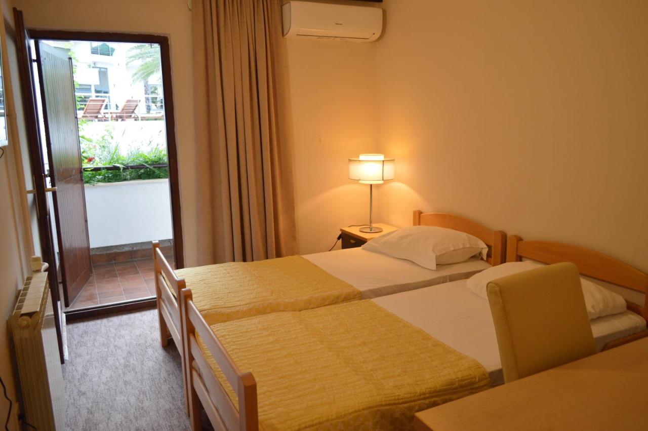 Ambassador Apartments Petrovac المظهر الخارجي الصورة